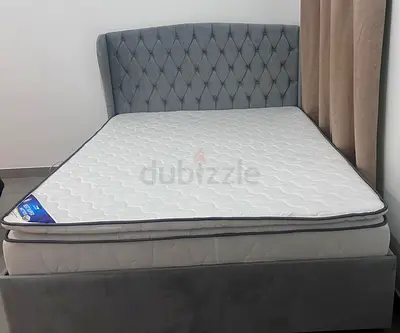 Bed with Makeup Table – Free for Pickup