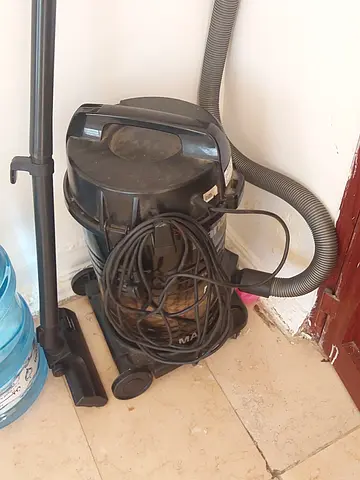 مكنسه كهربائيه