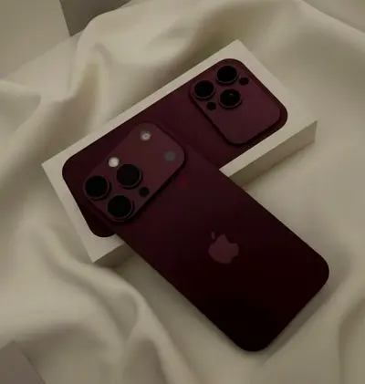 iPhone 18 Pro max (Burgundy)Boxed, Like New