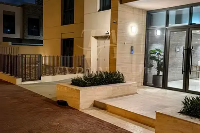 FULLY FURNISHED | PRIME LOCATION | 1BR PLUS STUDY