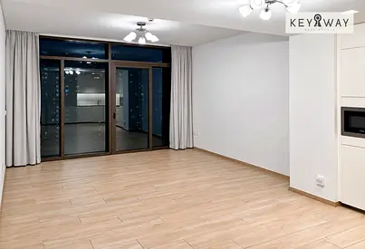 BRANDED RESIDENCE | WATER & COMMUNITY VIEW