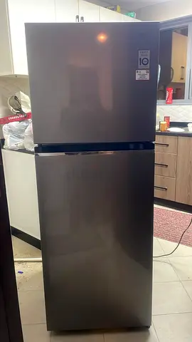LG New Model Fridge freezer excellent condition