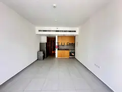 Big studio available for rent in 34k with parking