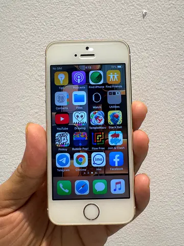 Apple IPhone 5S /64GB With Accessories