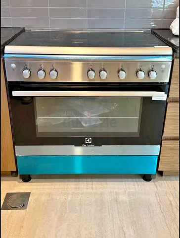 Free delivery Electrolux Freestanding Gas Cooker with Oven - Good Condition