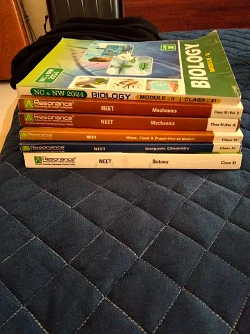 Set of NEET/CBSE Science Textbooks (Biology, Mechanics, Waves, Chemistry, Botany) - Class 11
