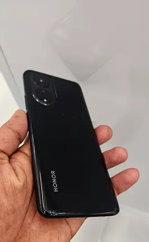 Honor 6 GB ram 128 GB memory good performance display little crack