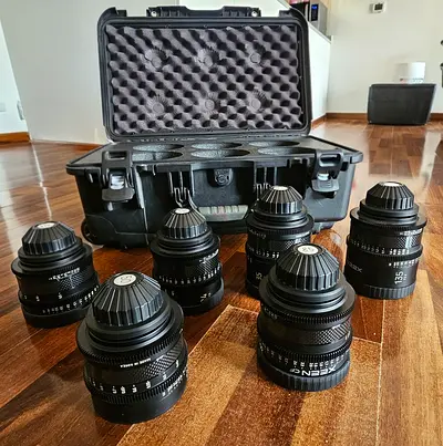 XEEN CF Full Frame Cinema Lens Set – 16/24/35/50/85/135mm + Hard Case great condition, like new