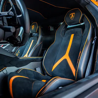 2017 Lamborghini AVENTADOR photo 8