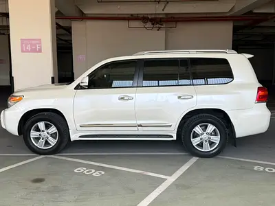 2015 Toyota LAND CRUISER — миниатюра 12
