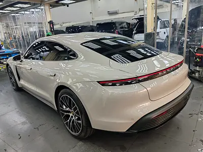 صورة 6 لـ 2022 Porsche TAYCAN
