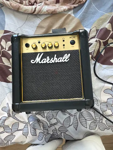 Marshall mg10g Practice Guitar Amplifier - Compact 10W