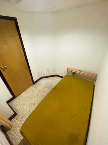 Cozy Room for Female near Metro