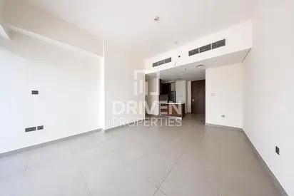 Modern Apt with Maids Room | Great Location
