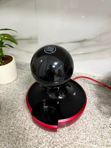 Nescafé dolce gusto Compact single-serve capsule coffee maker - used, working
