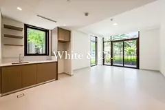 Corner Unit | Bright & Spacious | 1 Bed