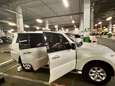 2017 Mitsubishi Pajero GLS GCC Specs