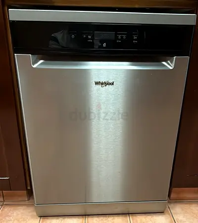 Whirlpool stainless steel built-in dishwasher - good working condition