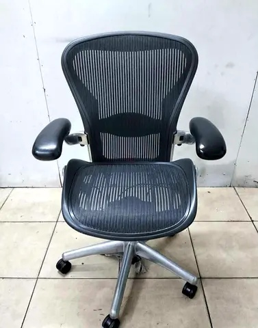 Herman Miller Aeron Classic Chair Lumbar Support Size B Fully Adjustable