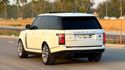 2018 Land Rover Range Rover SE - American Specs - Pristine Condition-3