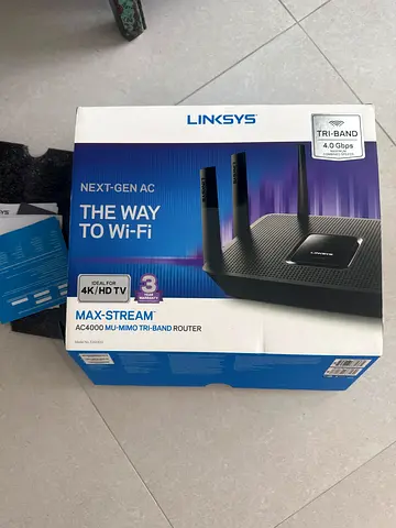 Linksys Max-Stream AC4000 Tri-Band Wi-Fi Router (boxed)
