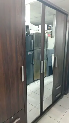 4 door cupboard good condition