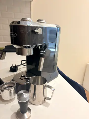 DeLonghi Espresso and Cappuccino Coffee Machine