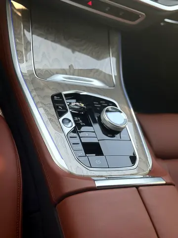 2026 BMW X5 photo 9
