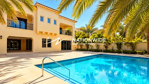 Premium Villa| Lush Outdoor Space| Swimming Pool