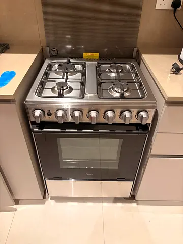 Midea 60x60cm Gas cooker brand new condition
