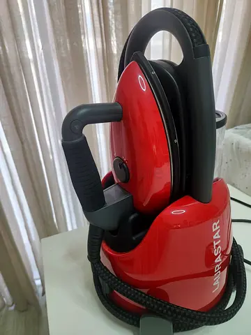 مكواة بخار لوراستار لفت المحمولة (Laurastar Lift Original Red) – شبه جديده