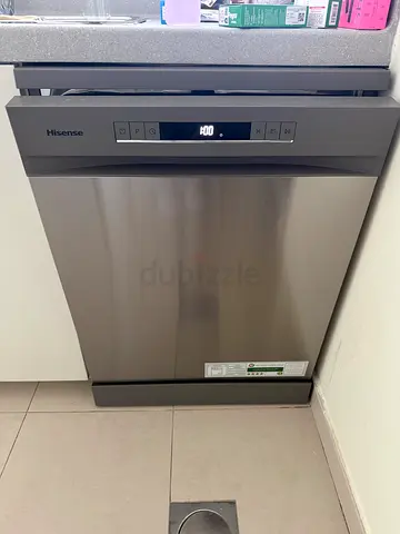 Hisense Full-Size Built-In Stainless Steel Dishwasher - Good Condition