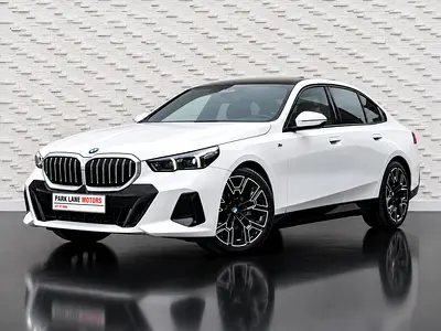BMW 520i M SPORT | GCC | 39,146 KM ONLY | UNDER OFFICIAL AGENCY WARRANTY AND SERVICE PACK