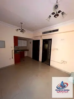Spacious studio with separate kitchen for yearly rent in Abu Shagara, Sharjah! Central AC/gas, 24/7