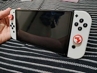 Nintendo Switch OLED White – Full Set + Original Box