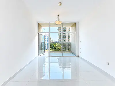 SPACIOUS STUDIO !! WITH KITCHEN APPLIANCES!! READY TO MOVE