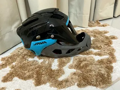 Used Java full-face mountain bike helmet - medium, good condition