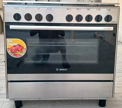 BOSCH 90x60cm gas cooker 5burners with perfect working condition
