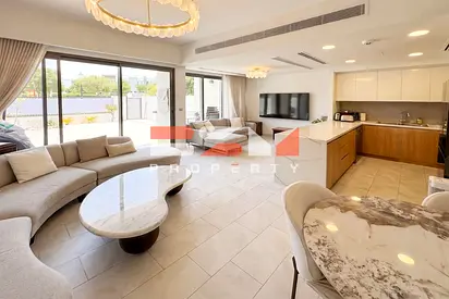 La Rosa 4 | 3BR + Maid | Pool & Park View