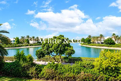 Fully Upgraded | Breathtaking View | E1