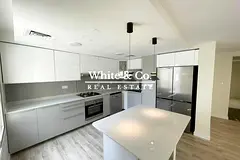 Beautifully Upgraded | 2 Bed | Vacant Now