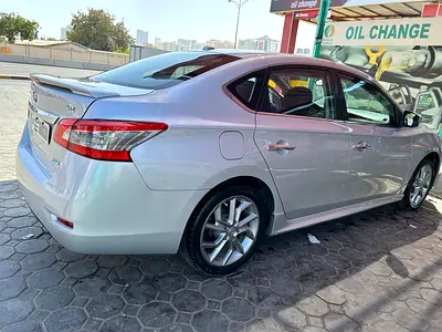 2013 Nissan SENTRA 照片 7