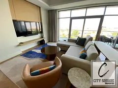 Vacant Corner unit with Full Skyline View