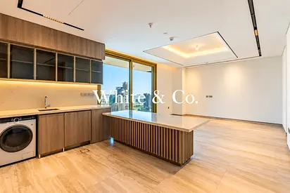 High Floor | Brand new | Motivated sale