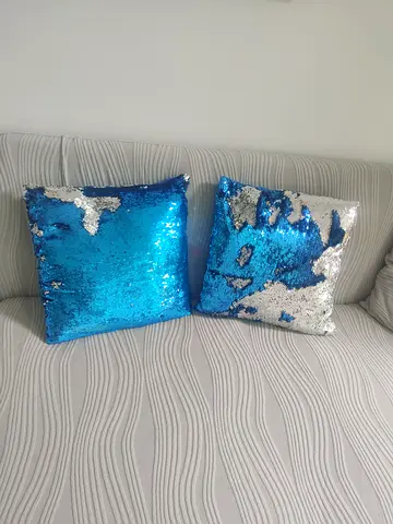 Set of 2 reversible sequin throw pillow covers - blue/silver. 45 x 45 cm