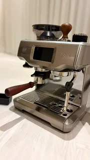 Sage The Barista Touch Coffee Machine with Built-in Grinder
