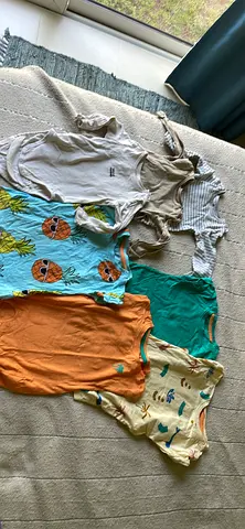 Bundle of 6 Baby Onesies / Bodysuits -9-12 months Sizes and Prints