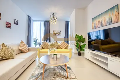 FURNISHED 2BR APARTMENT | PARK & STREET VIEWS