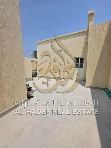 🏡✨ فيلا جديدة للإيجار السنوي في القادسية – الشارقة ✨🏡 فرصة مميزة للسكن العائلي الراقي في منطقة القادسية بالشارقة، فيلا حديثة وجديدة بالكامل، **أول
