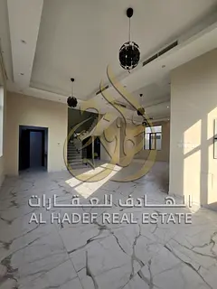 First tenant – 3 floors – Private parking – 4 balconies – Master maid’s room – Laundry r
